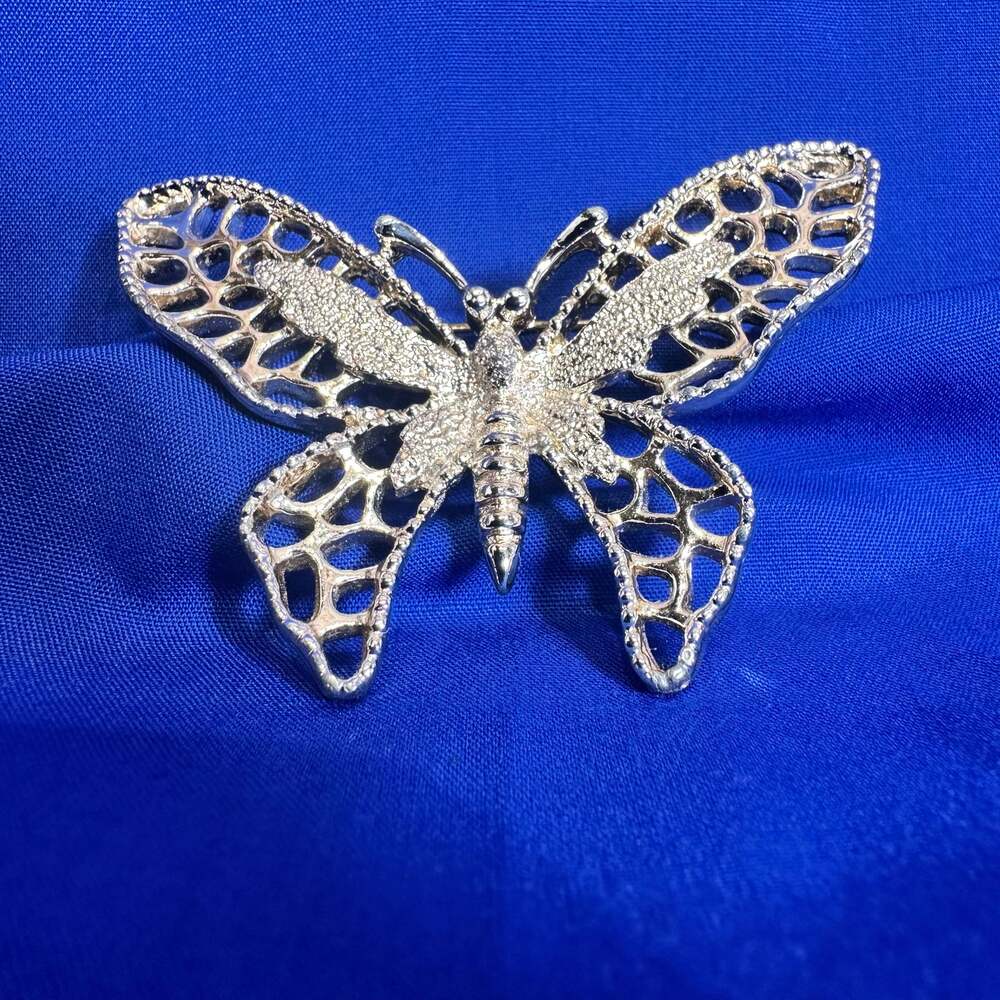 Vintage 1971 Sarah Coventry Madame Butterfly Brooch Pin Silver Tone Signed MCM